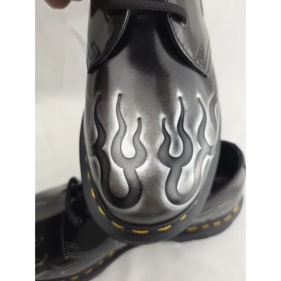 Dr. Martens 1461 INFERNO Arcadia 3-Eye Shoes Black Silver Flames Unisex Sz US 8 - Picture 9 of 11